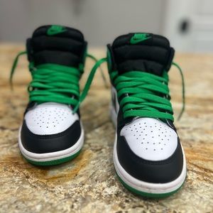 Jordan 1 Lucky Greens Size 3 Youth